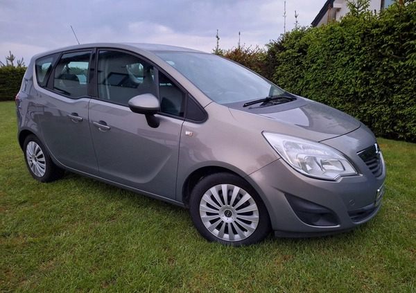 Opel Meriva cena 20700 przebieg: 229561, rok produkcji 2011 z Skalbmierz małe 781